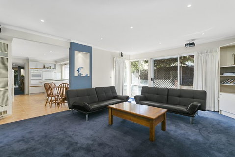 McCrae On The Beach - Right On The Magnificent Beach - Accommodation in Brisbane 3