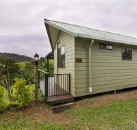 Mena Creek Flower House - Accommodation in Brisbane
