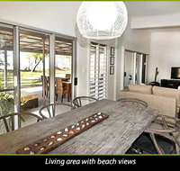 Mission Belle - Stunning Beachfront House - Accommodation in Brisbane