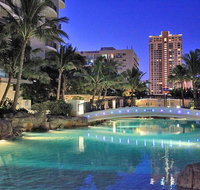 Modern 2BR Apartment in Chevron Renaissance - Accommodation in Brisbane