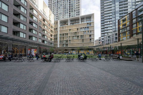 Modern Apartment In Darling Harbour - Accommodation in Brisbane 1