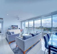 Modern Contemporary Southport Apartment - Accommodation in Brisbane