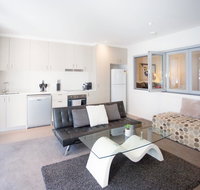 Modern Executive Apartment  Braddon 1BR Wine Wifi Secure Parking Canberra - Accommodation in Brisbane