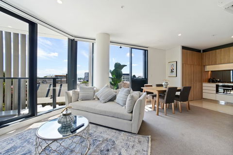 Modern, Ultra Clean In The Heart Of Convenience - Accommodation in Brisbane 0