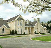 Montfort Manor - Accommodation in Brisbane