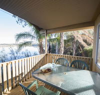 Mundic Waterfront Cottages - Accommodation in Brisbane