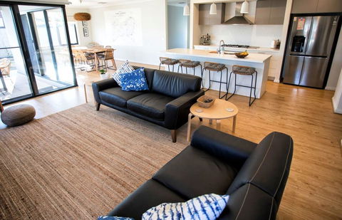 NAUTILUS - Accommodation in Brisbane 0