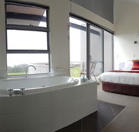 Cosy Corner Sea View Apartments - Accommodation in Brisbane