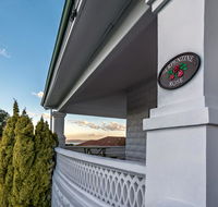 Serpentine Rose - Accommodation in Brisbane