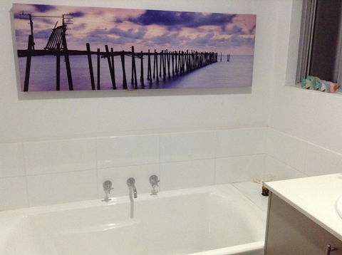 Lakeside Views - Accommodation in Brisbane 3