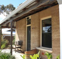 Hotham Ridge Winery and Cottages - Accommodation in Brisbane