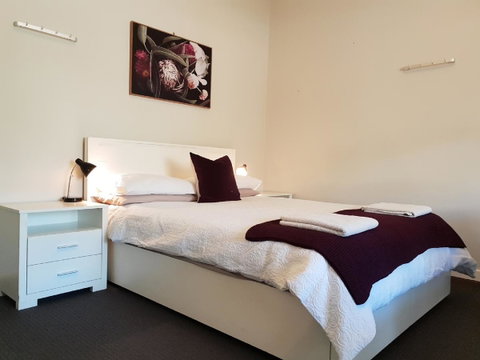 Stirling Apartments - Studio 1 - Accommodation in Brisbane 6