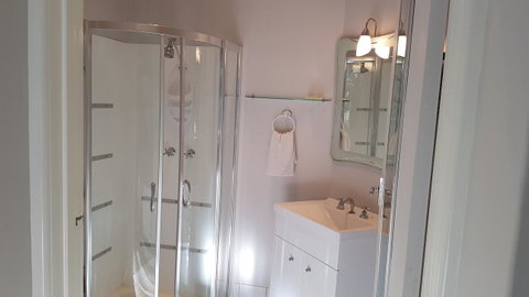 Stirling Apartments - Studio 1 - Accommodation in Brisbane 3