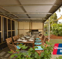 Midgard Cottage - Great location  close to airport - Accommodation in Brisbane