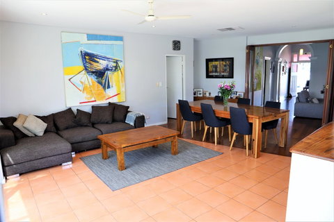 Fremantle Heritage Home For You To Enjoy! - Accommodation in Brisbane 18