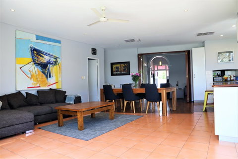Fremantle Heritage Home For You To Enjoy! - Accommodation in Brisbane 12