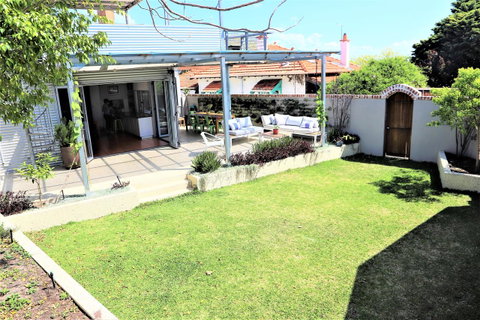 Fremantle Heritage Home For You To Enjoy! - Accommodation in Brisbane 13