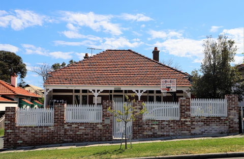 Fremantle Heritage Home For You To Enjoy! - Accommodation in Brisbane 0