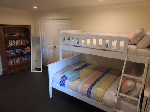 Quiet Escapes Cottages - Accommodation in Brisbane 6