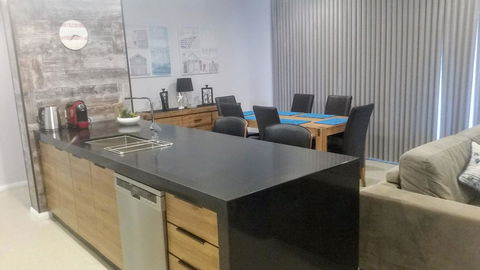Mandurah Beach Front Apartment - Accommodation in Brisbane 13