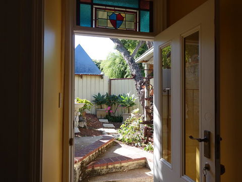 The Blacksmiths Cottage - Accommodation in Brisbane 8