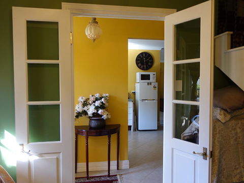 The Blacksmiths Cottage - Accommodation in Brisbane 6