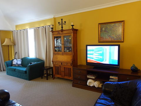 The Blacksmiths Cottage - Accommodation in Brisbane 7