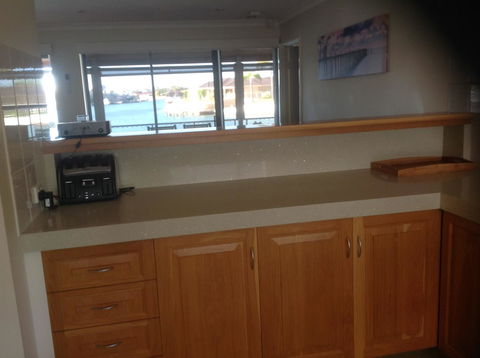 Waterside Canal Dreams - Accommodation in Brisbane 10