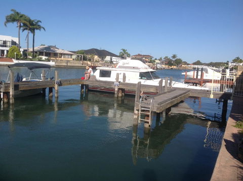 Waterside Canal Dreams - Accommodation in Brisbane 37