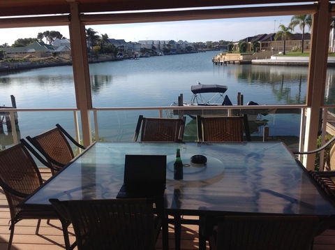 Waterside Canal Dreams - Accommodation in Brisbane 31