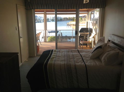 Waterside Canal Dreams - Accommodation in Brisbane 17