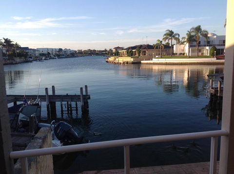 Waterside Canal Dreams - Accommodation in Brisbane 32