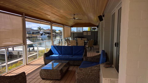 Waterside Canal Dreams - Accommodation in Brisbane 6