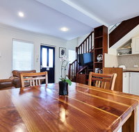 Fremantle Townhouse Unit 6 - Accommodation in Brisbane