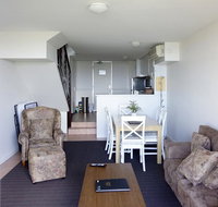 Oceanside 8 - Accommodation in Brisbane