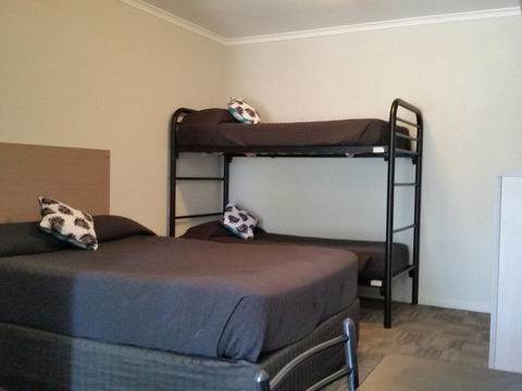 Mandurah Foreshore Motel - Accommodation in Brisbane 11