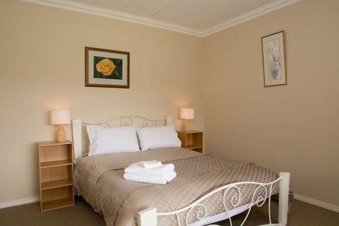 Yvonnes Rest Holiday Home - Accommodation in Brisbane 5