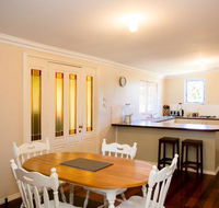 Yvonnes Rest Holiday Home - Accommodation in Brisbane