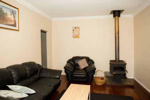 Yvonnes Rest Holiday Home - Accommodation in Brisbane 7