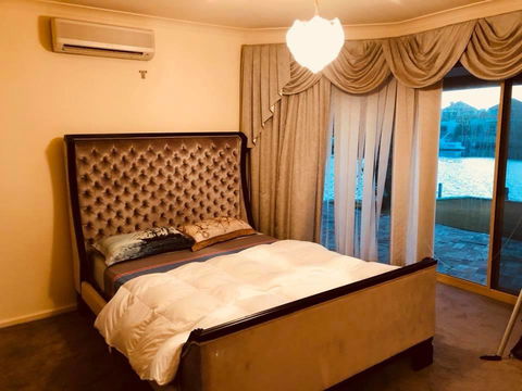 LA ANCHOR ON THE CANALS (MANDURAH) - Accommodation in Brisbane 12