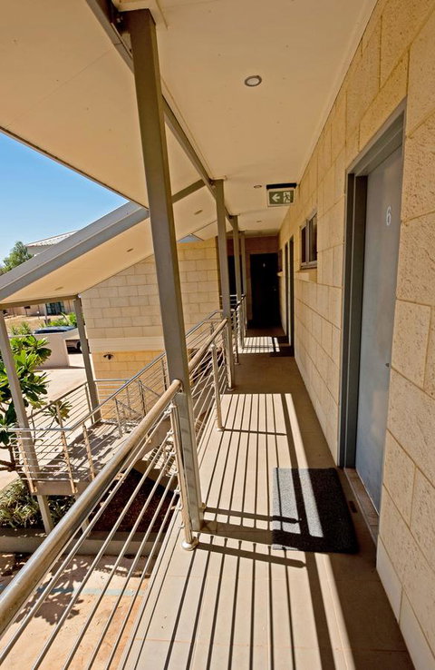 Latitude20 Searipple Rd - Accommodation in Brisbane 3