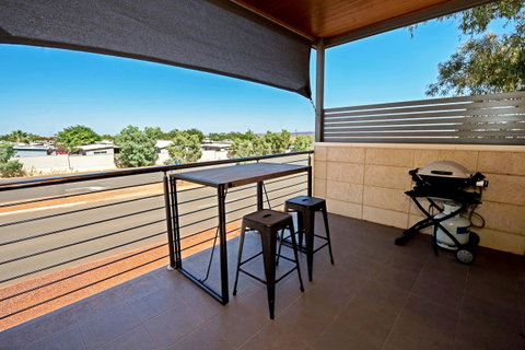 Latitude20 Searipple Rd - Accommodation in Brisbane 5