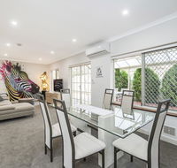 Luxury Federation Style Home - Sleeps 10 - Accommodation in Brisbane