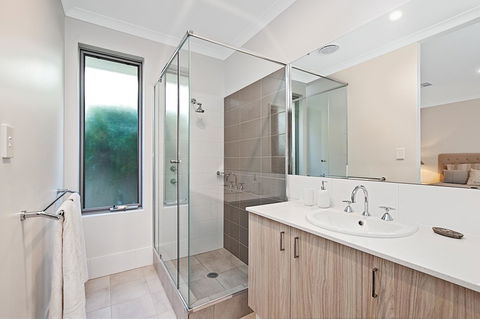 Into The Blue - Accommodation in Brisbane 11