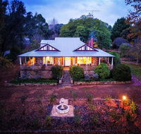 Historic Oakhill House Entire Estate - Accommodation in Brisbane