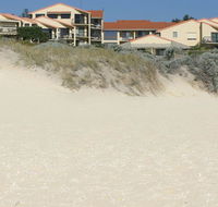 Scarborough  Absolutely Beachfront - Accommodation in Brisbane