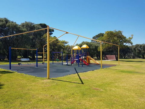 SEA BREEZE â€“ Between Cottesloe Beach & Swan River - Accommodation in Brisbane 20