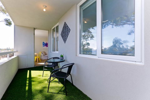 SEA BREEZE â€“ Between Cottesloe Beach & Swan River - Accommodation in Brisbane 2