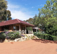 Eleebana Guest House - Accommodation in Brisbane