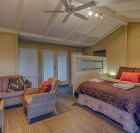 Windfall Estate Vineyard Cottage - Accommodation in Brisbane